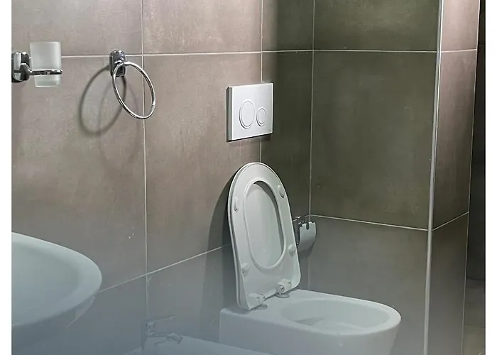 New Ring Τίρανα